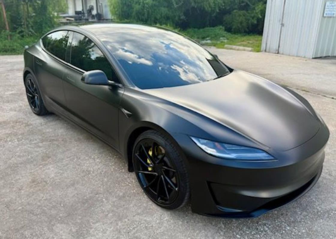 2025 Tesla Model 3 Performance's photo