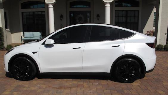2023 Tesla Model Y Long Range Dual Motor All-Wheel Drive's photo