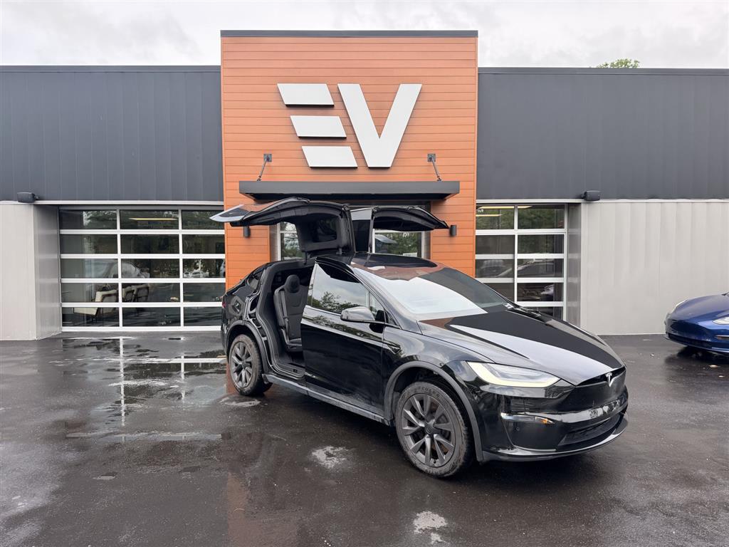 2022 Tesla Model X Long Range's photo