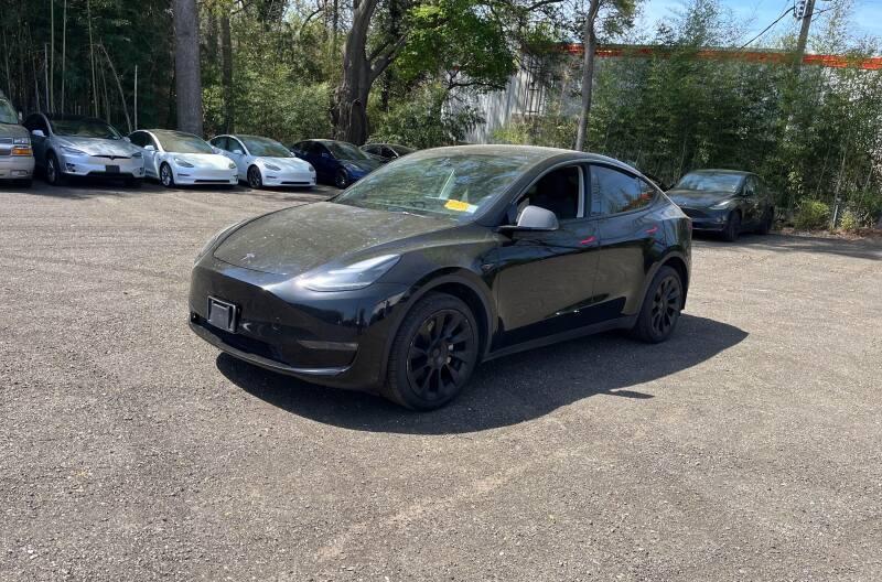 2024 Tesla Model Y Long Range Dual Motor All-Wheel Drive's photo