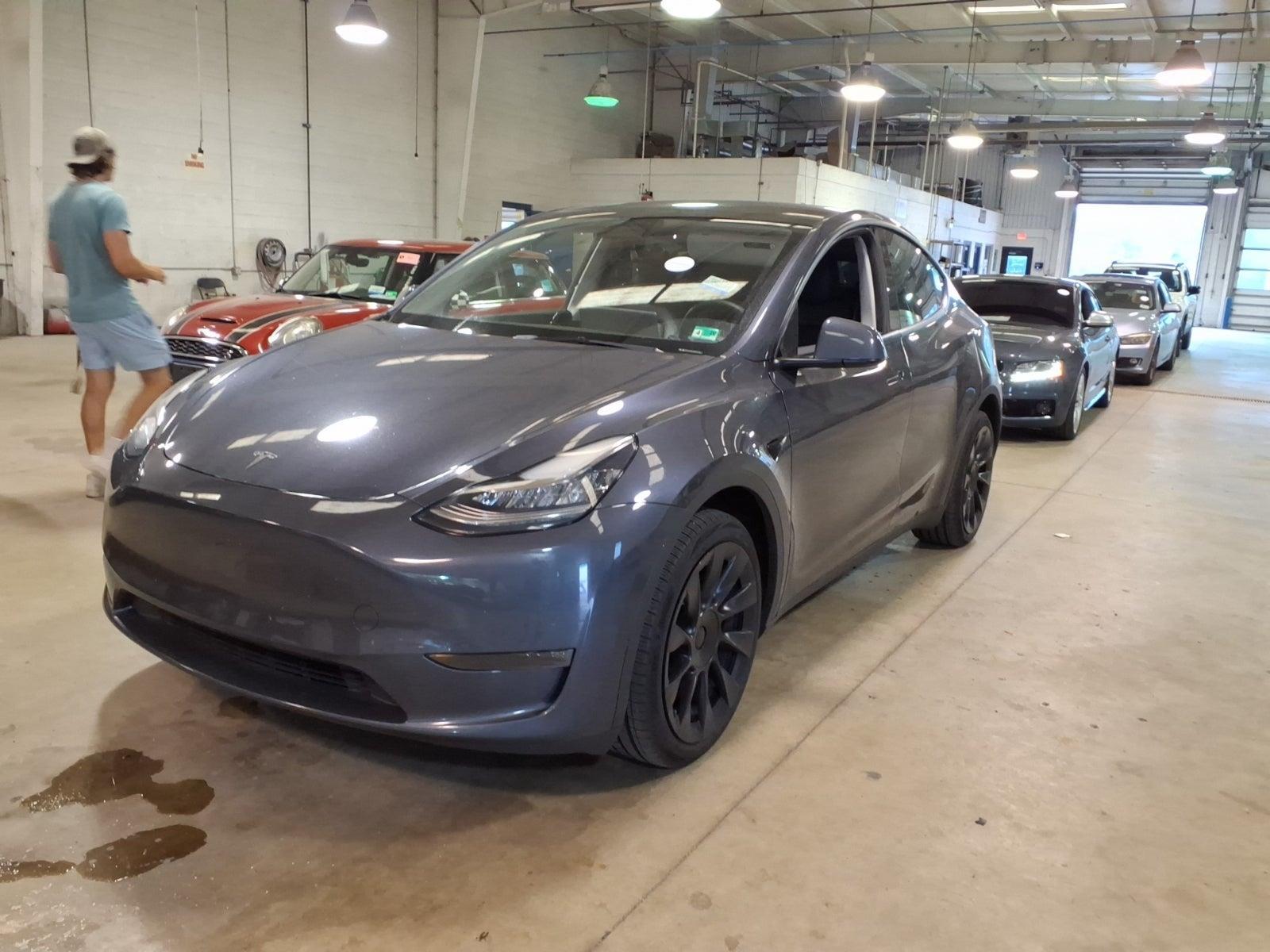 2023 Tesla Model Y Long Range Dual Motor All-Wheel Drive's photo