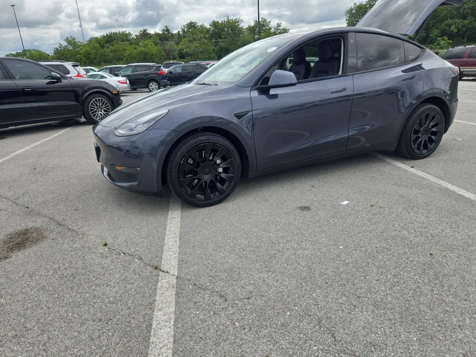 2021 Tesla Model Y Long Range Dual Motor All-Wheel Drive's photo