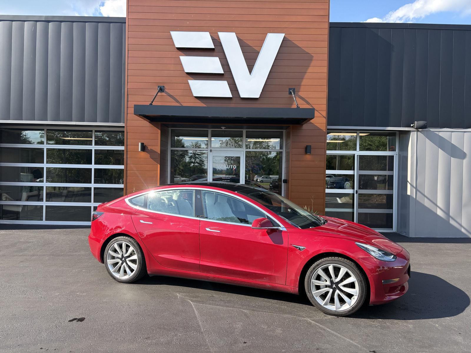 2018 Tesla Model 3 Long Range Dual Motor All-Wheel Drive's photo