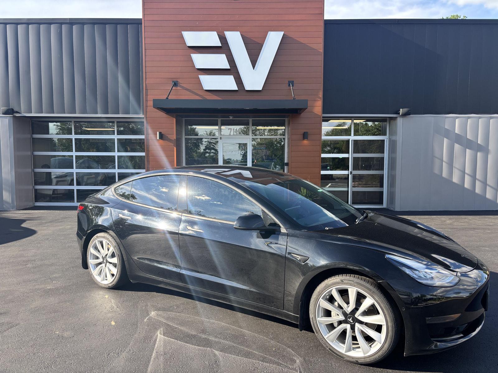 2020 Tesla Model 3 Standard Range Plus's photo