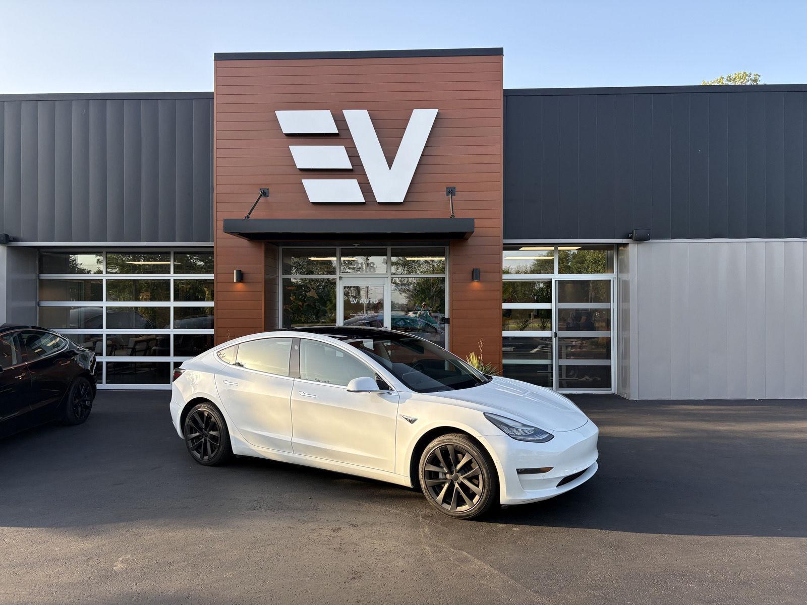 2018 Tesla Model 3 Long Range's photo