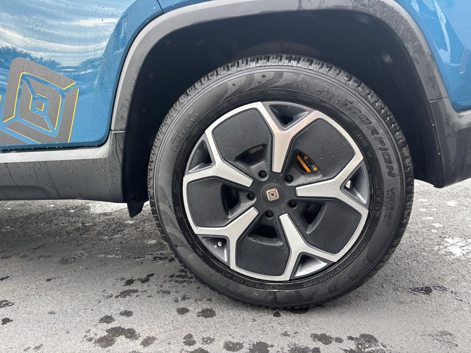 2022 Rivian R1T Adventure - Photo 12