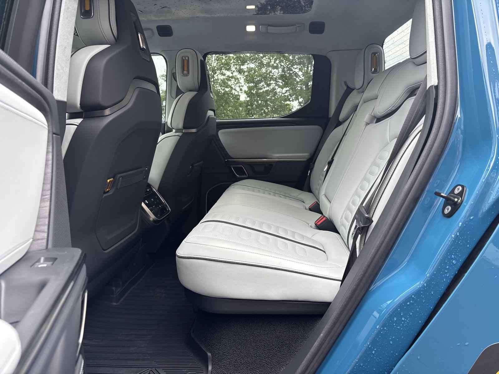 2022 Rivian R1T Adventure - Photo 24