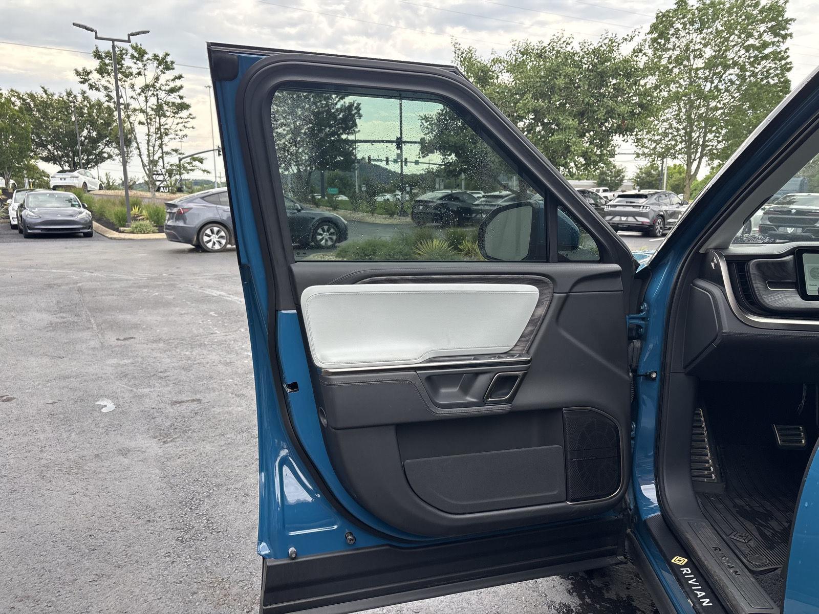 2022 Rivian R1T Adventure - Photo 26