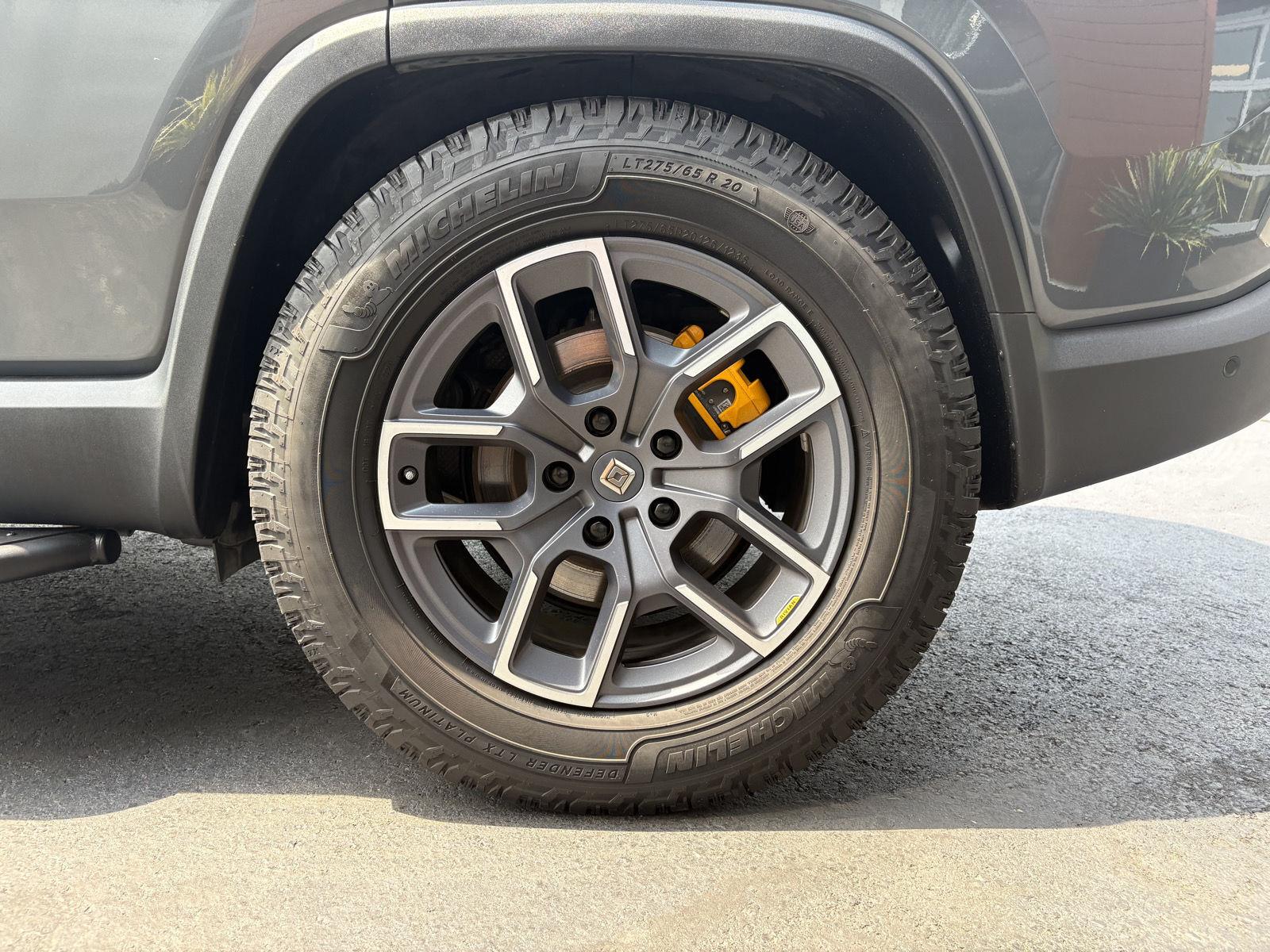 2023 Rivian R1S Adventure - Photo 9