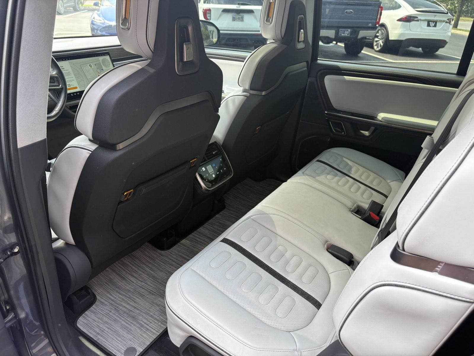 2023 Rivian R1S Adventure - Photo 14