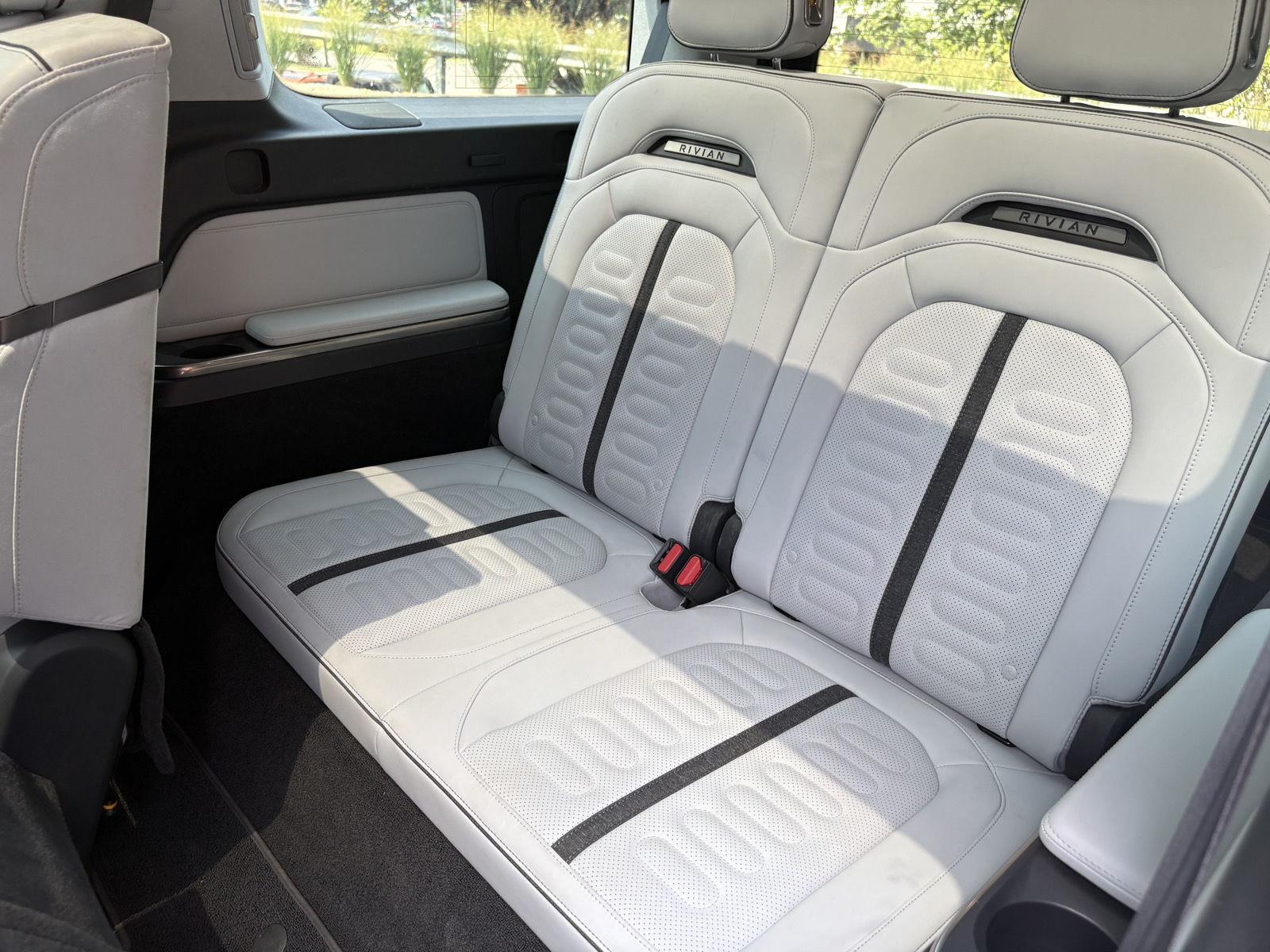 2023 Rivian R1S Adventure - Photo 15