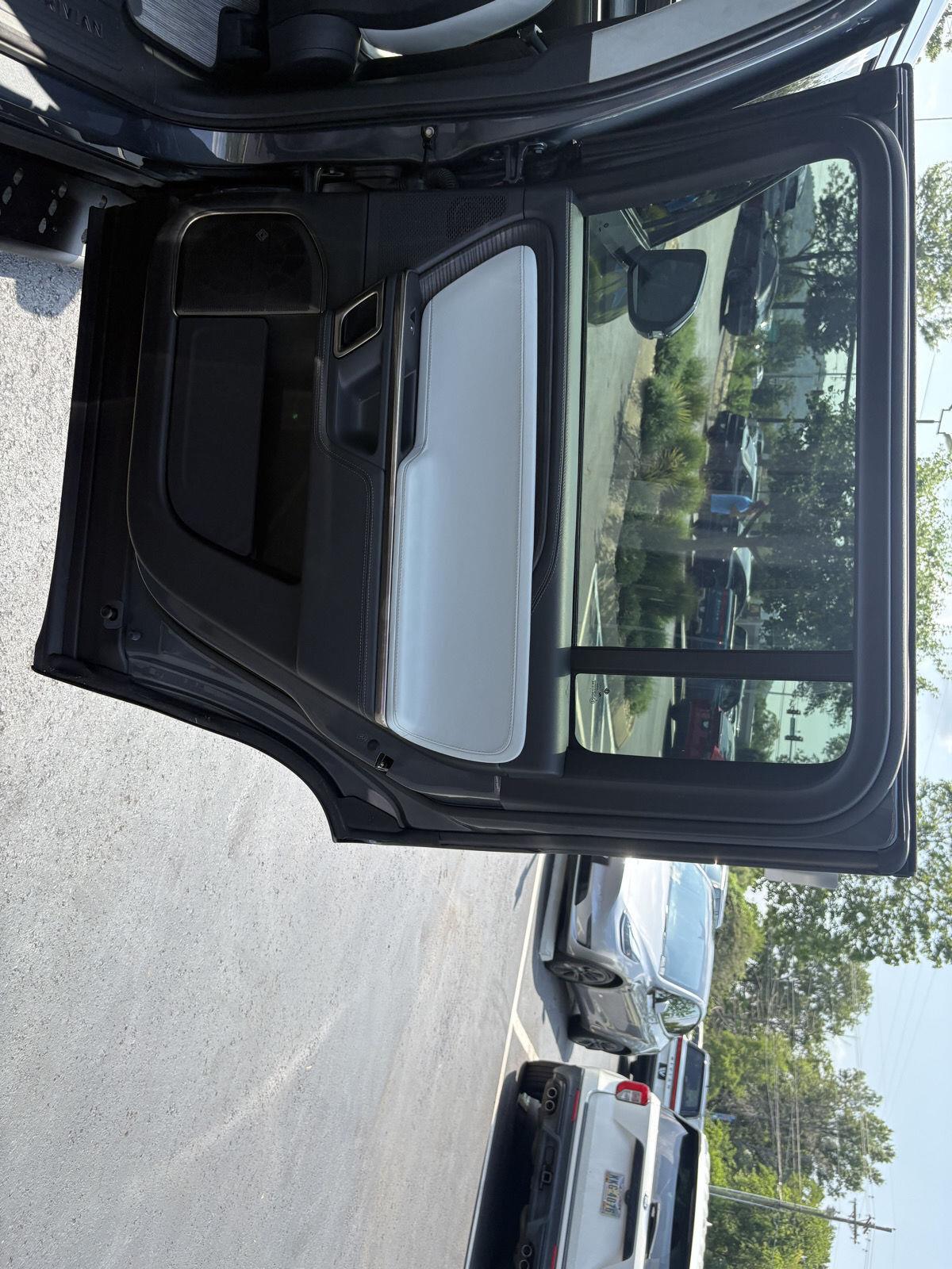 2023 Rivian R1S Adventure - Photo 18