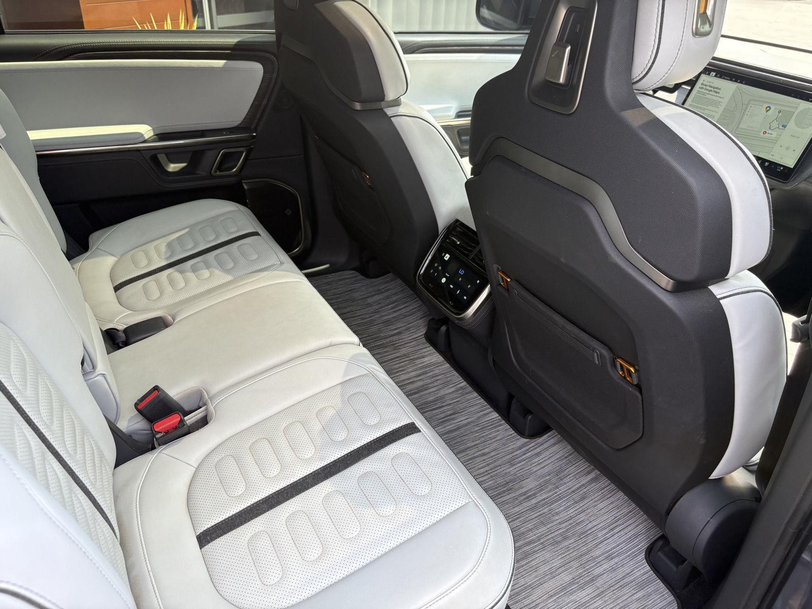 2023 Rivian R1S Adventure - Photo 19