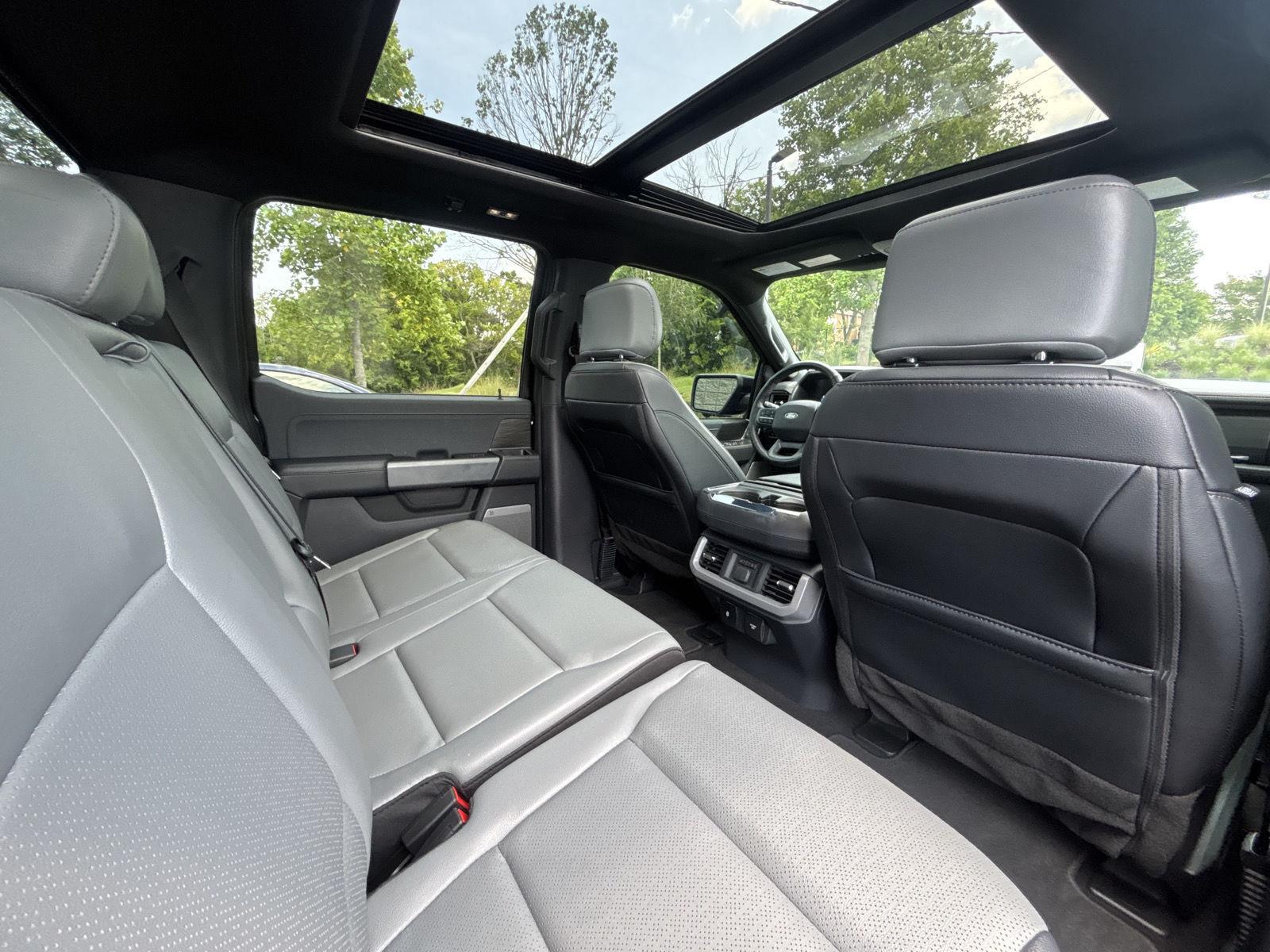 2024 Ford F-150 Lightning Lariat - Photo 15