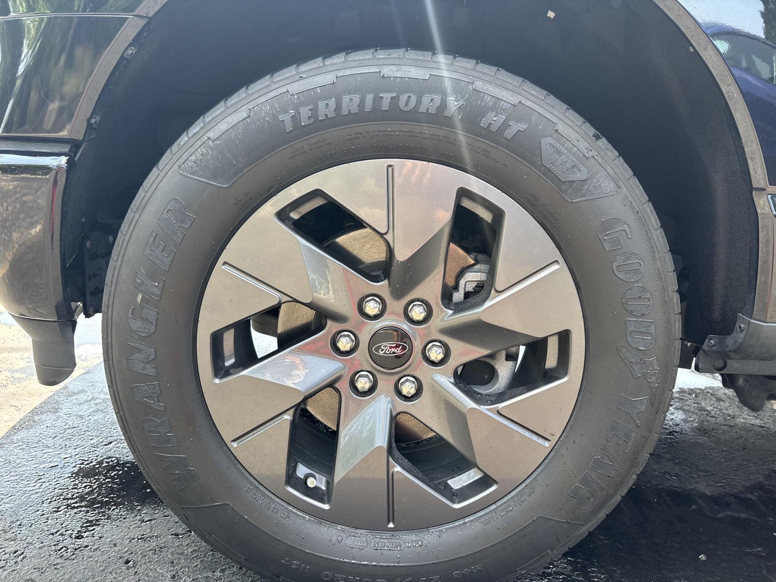 2024 Ford F-150 Lightning Lariat - Photo 20