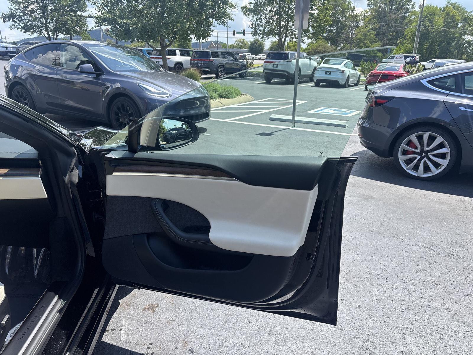 2021 Tesla Model S Plaid - Photo 15