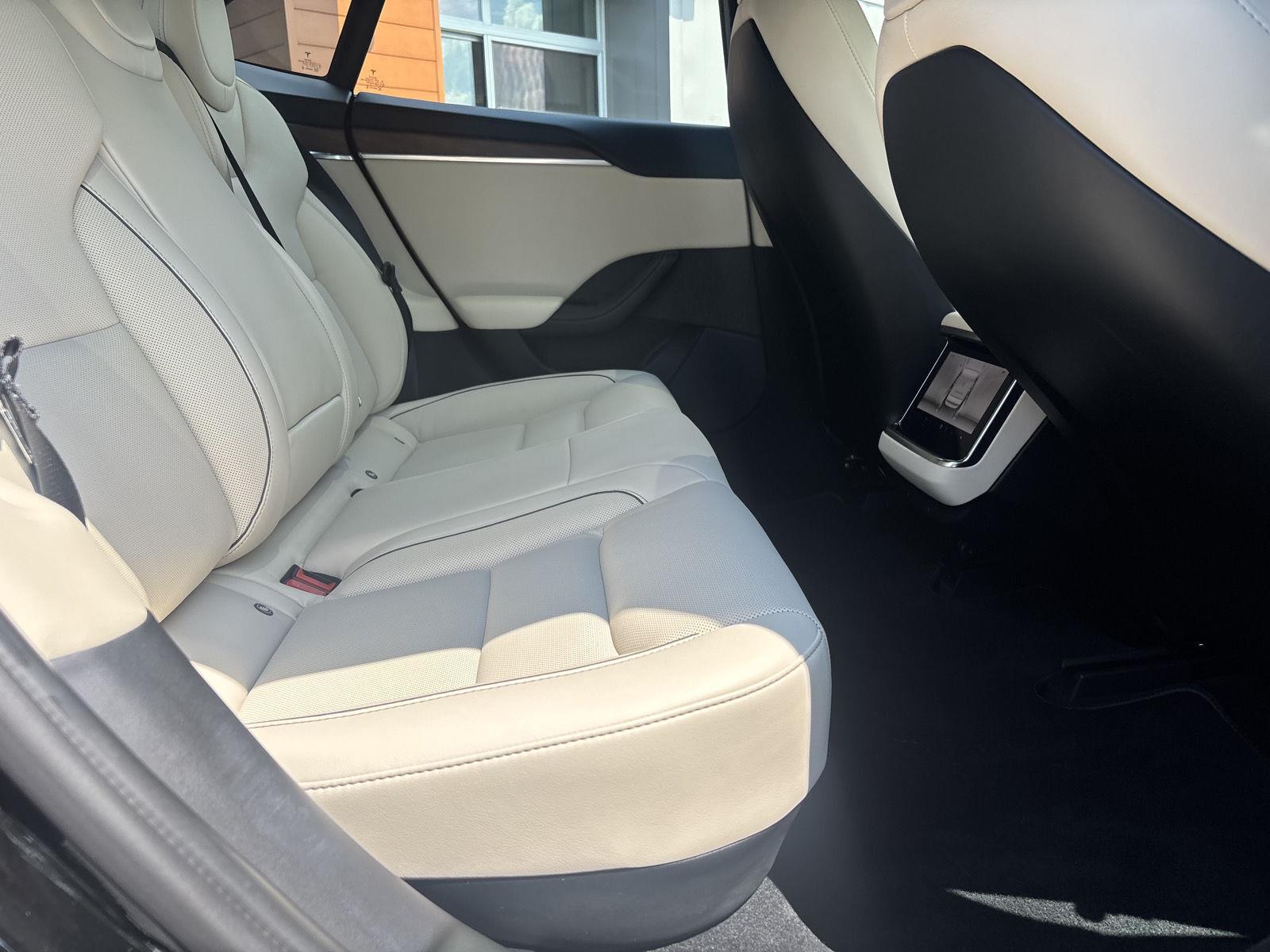 2021 Tesla Model S Plaid - Photo 19