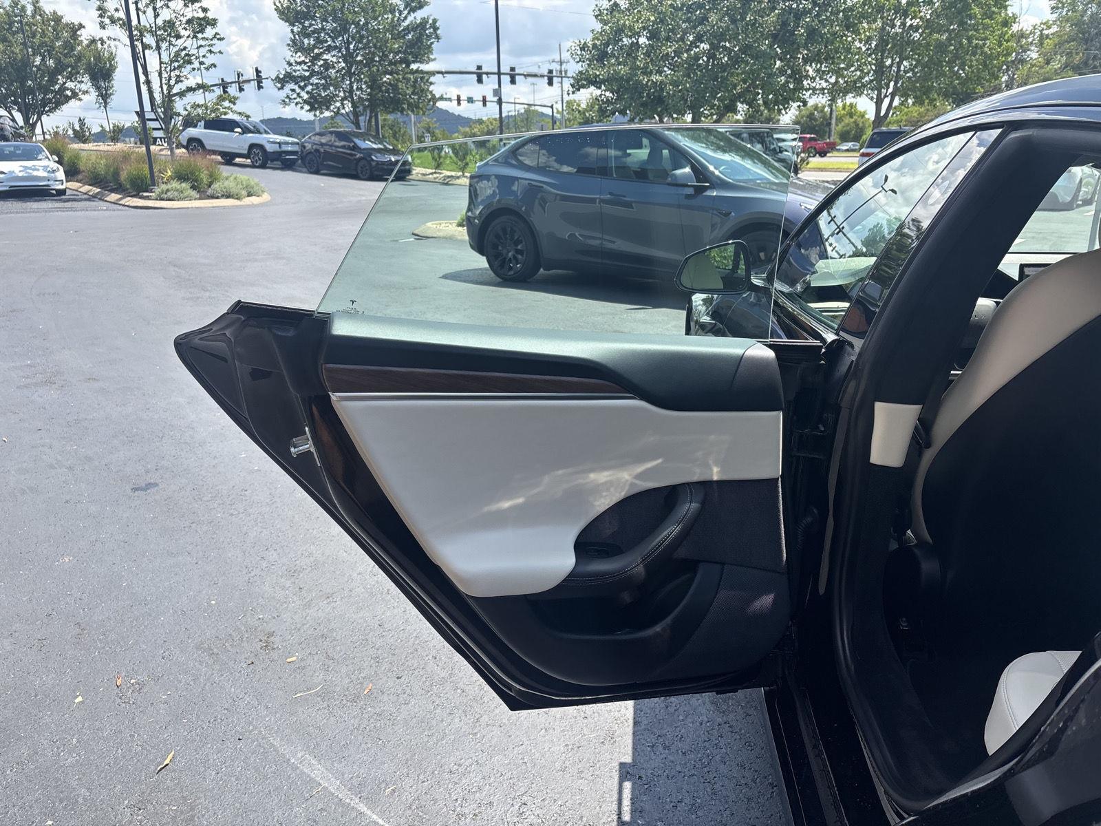 2021 Tesla Model S Plaid - Photo 22