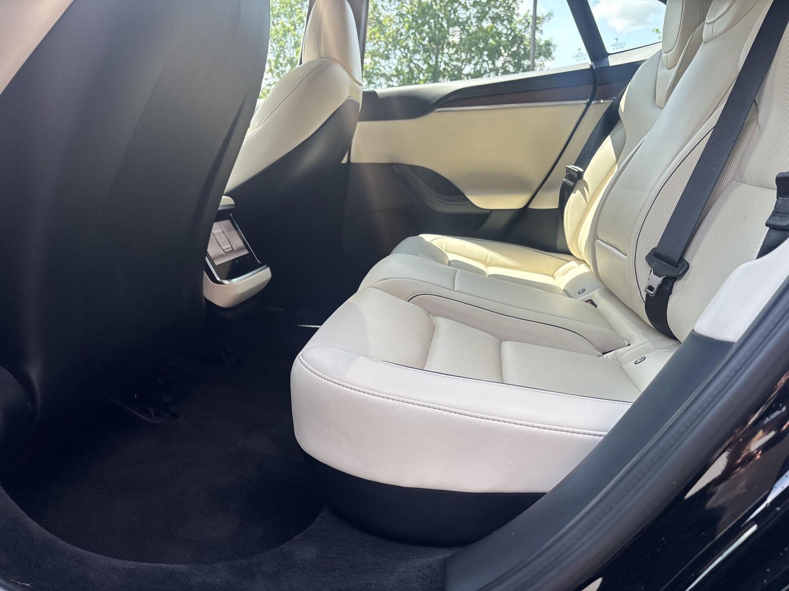 2021 Tesla Model S Plaid - Photo 23