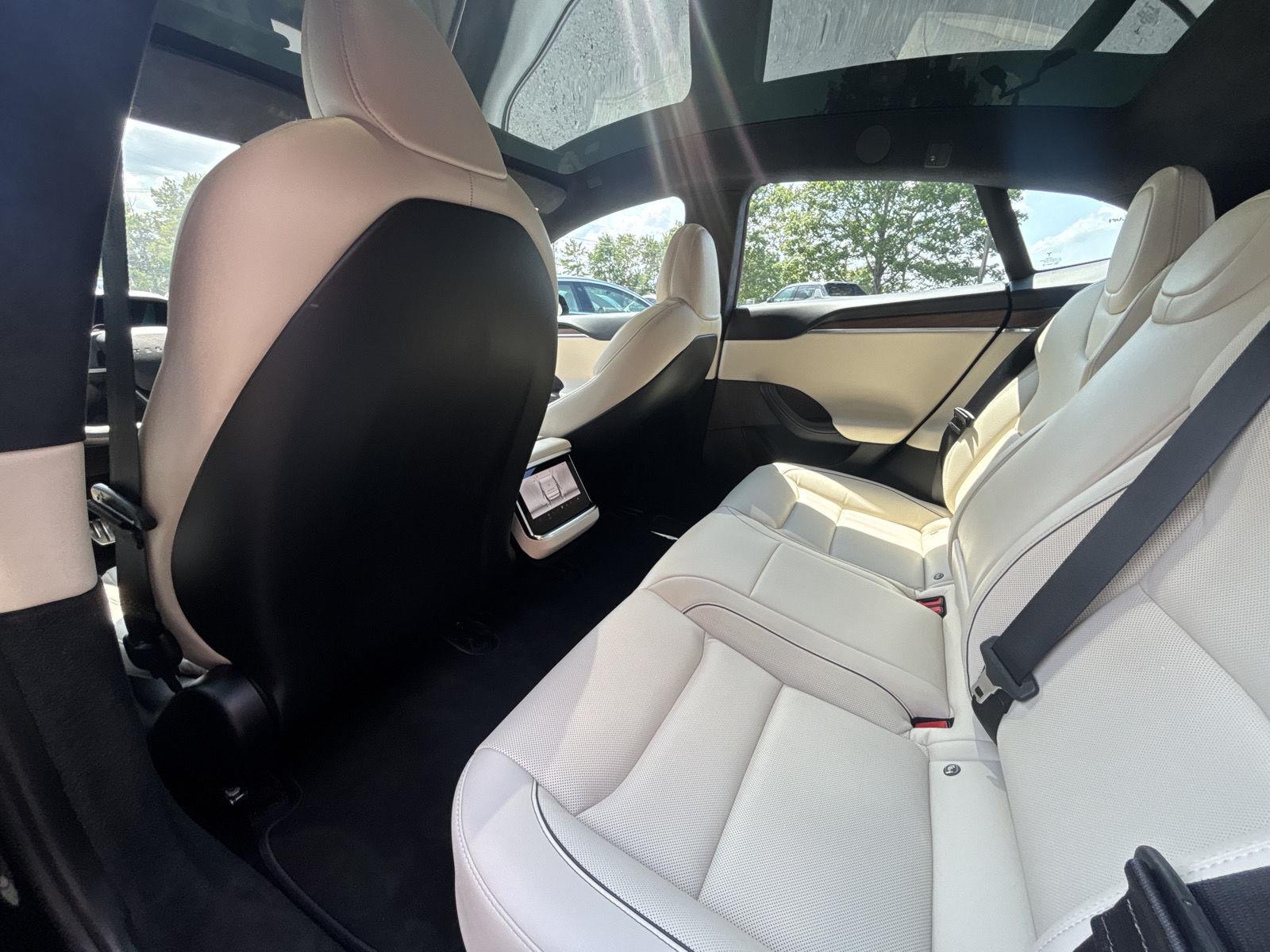 2021 Tesla Model S Plaid - Photo 24