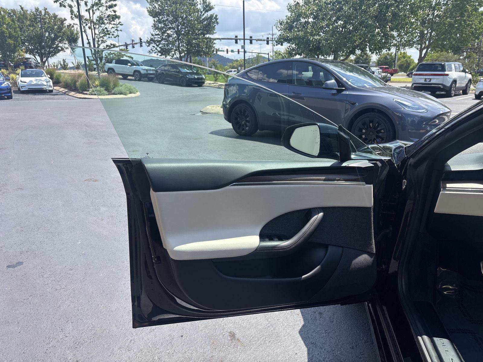 2021 Tesla Model S Plaid - Photo 25
