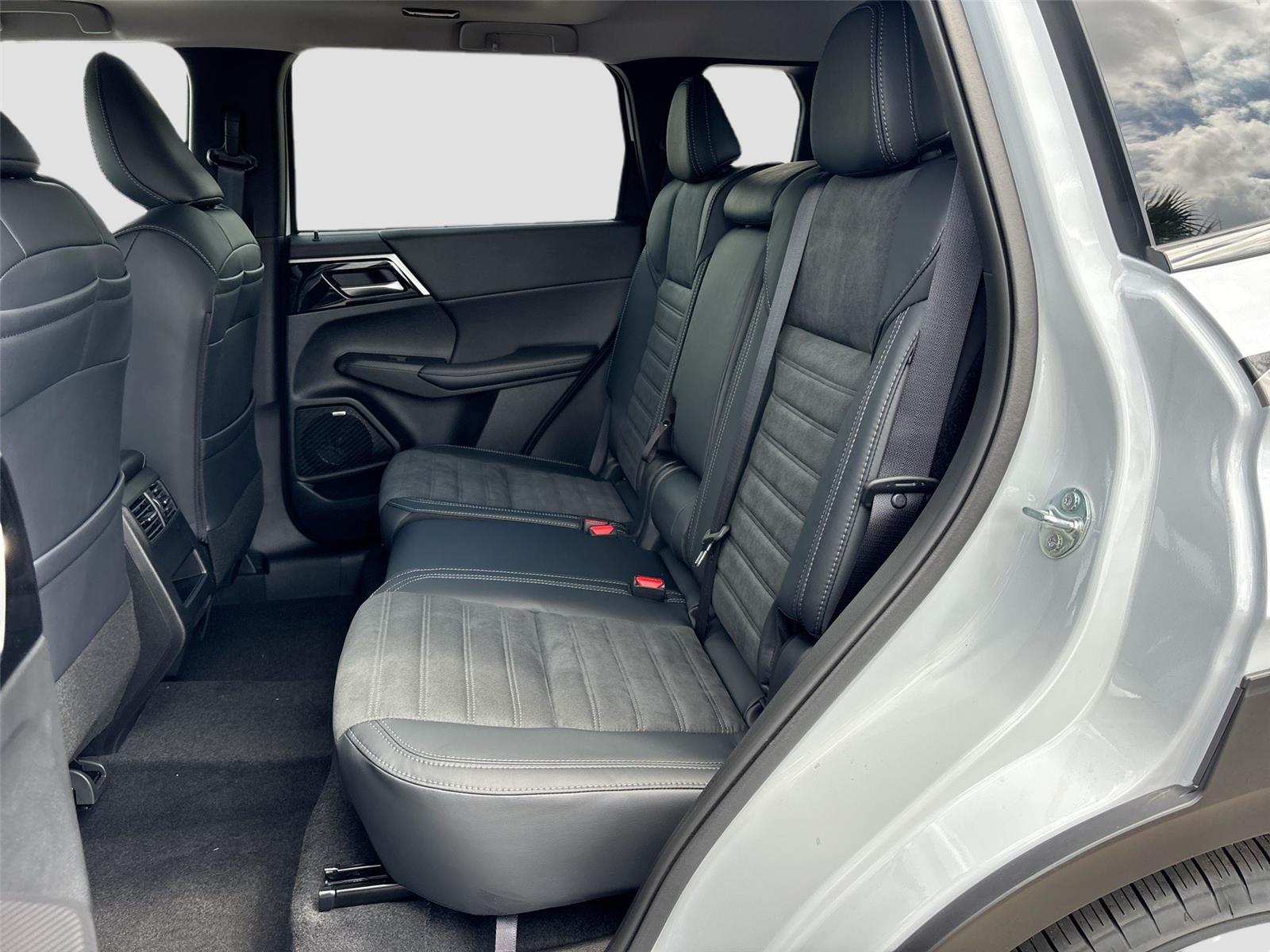 2026 Mitsubishi Outlander Trail Edition