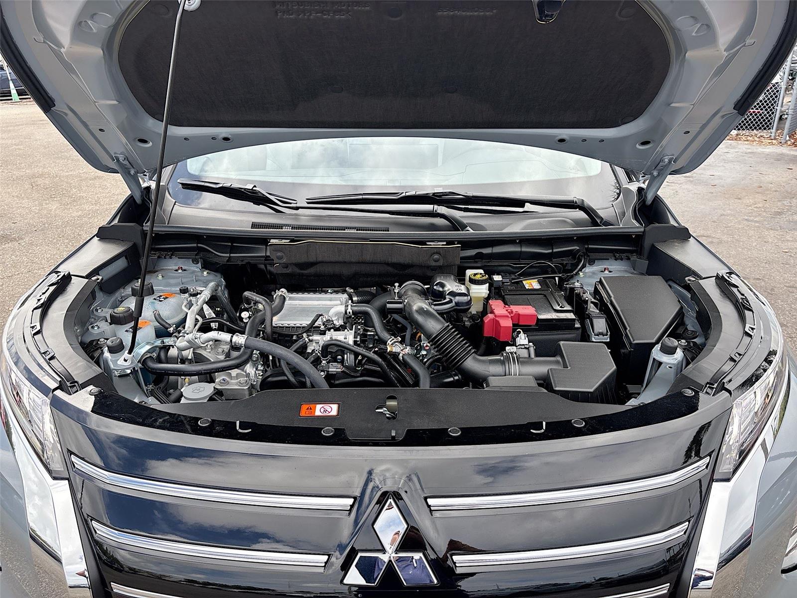 2026 Mitsubishi Outlander SE