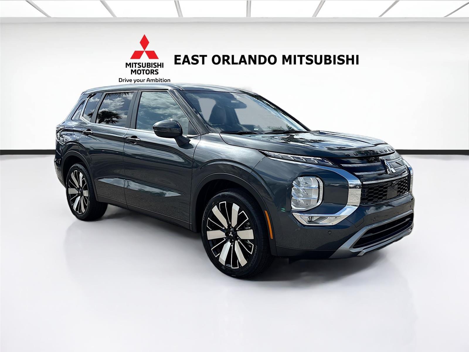 2026 Mitsubishi Outlander SE