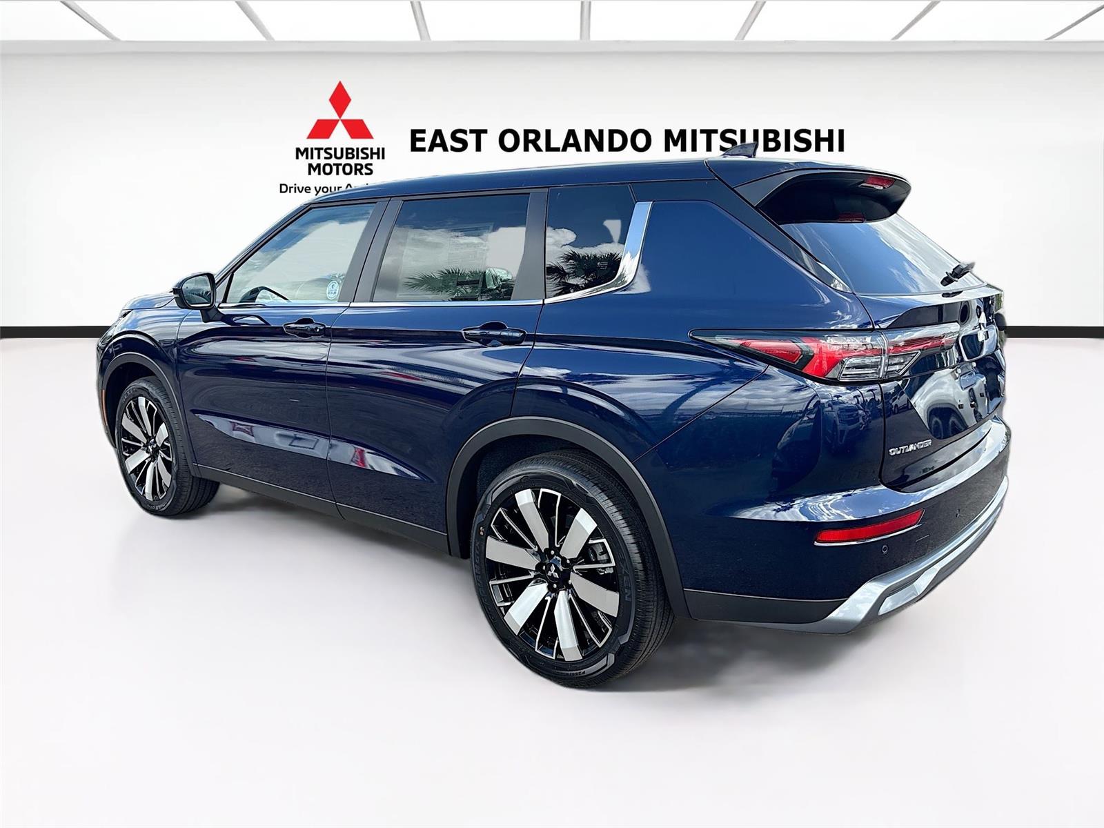 2026 Mitsubishi Outlander SE
