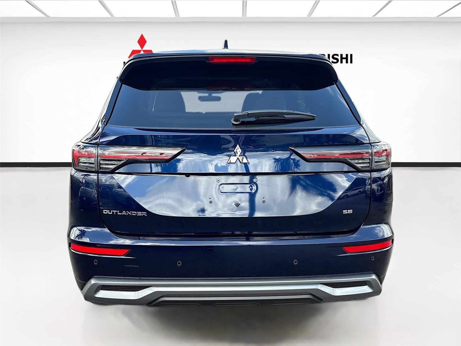 2026 Mitsubishi Outlander SE