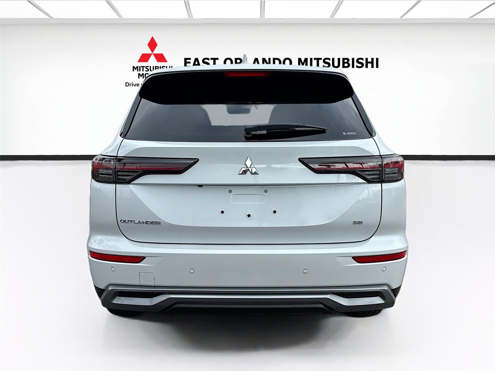 2026 Mitsubishi Outlander SE