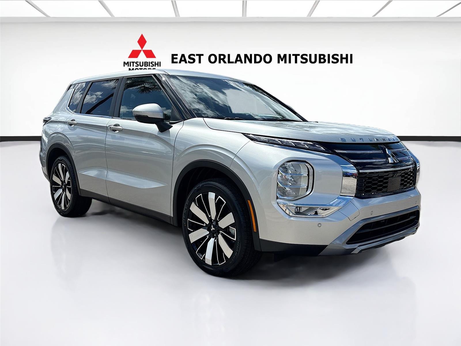 2026 Mitsubishi Outlander SE