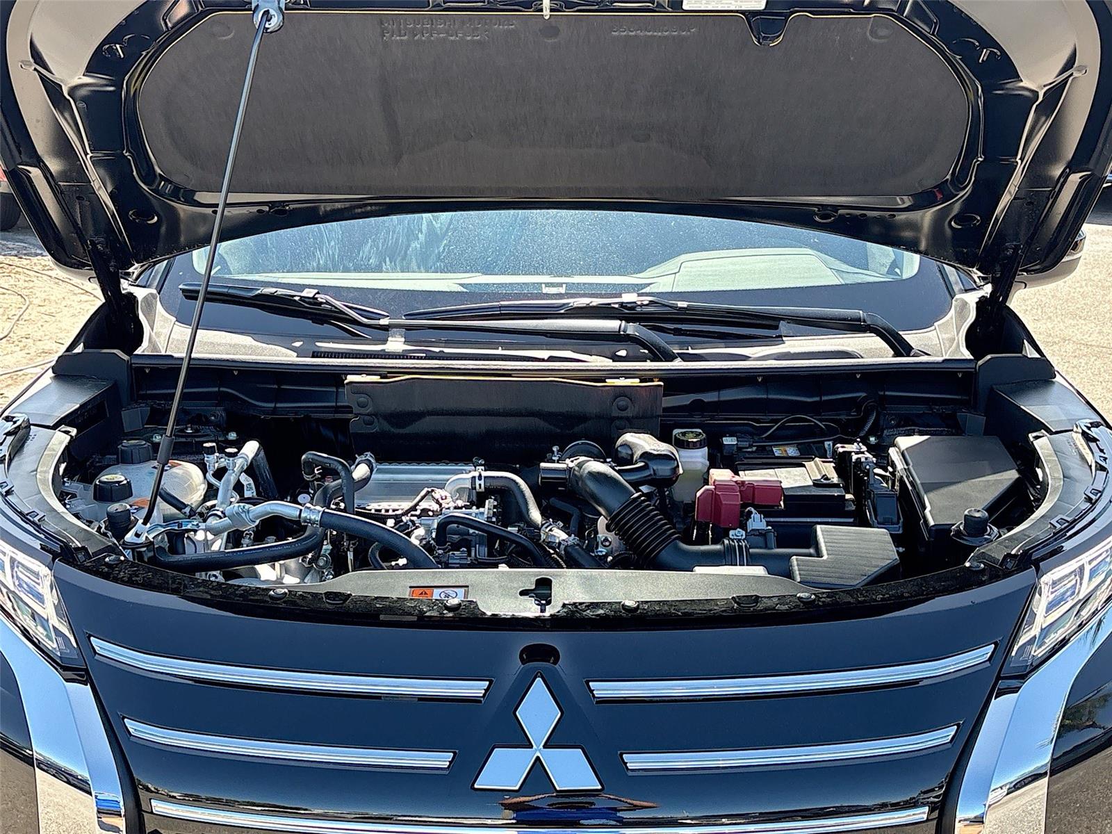 2026 Mitsubishi Outlander ES