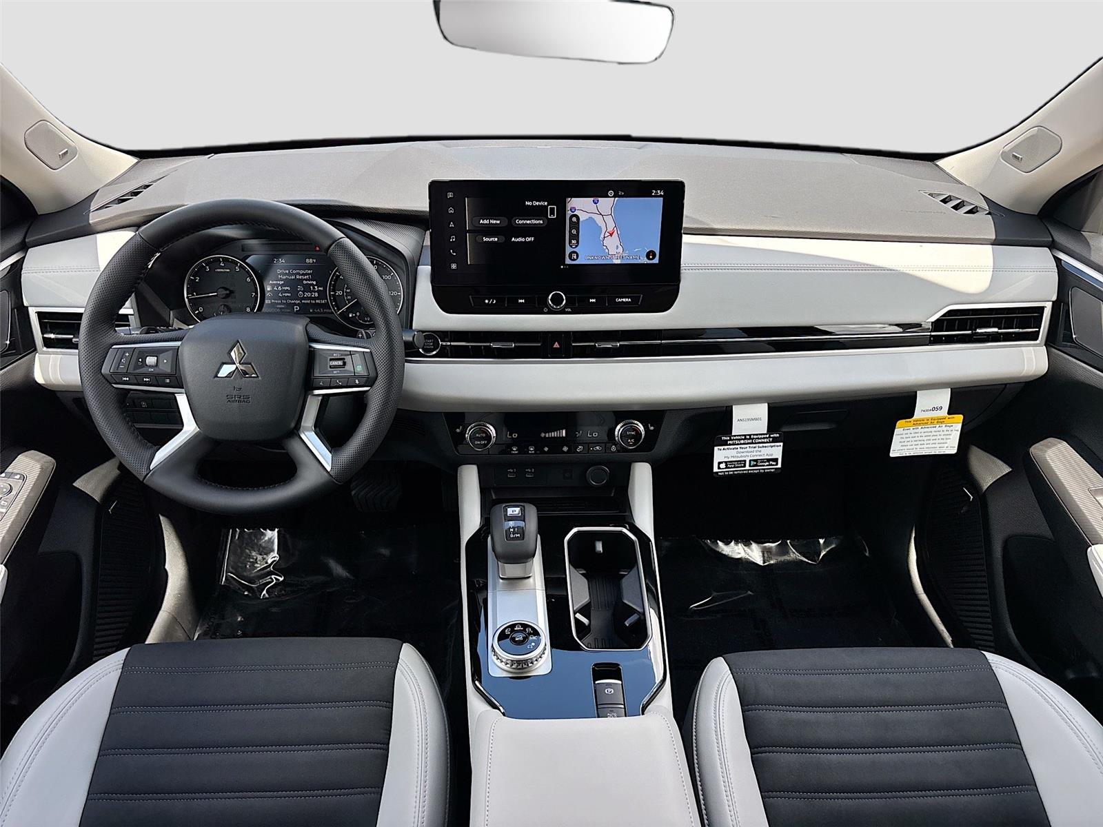 2026 Mitsubishi Outlander SE