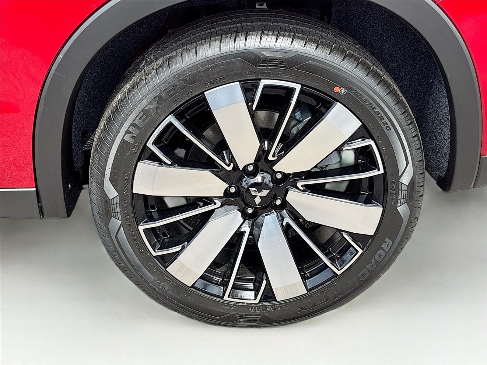 2026 Mitsubishi Outlander SE