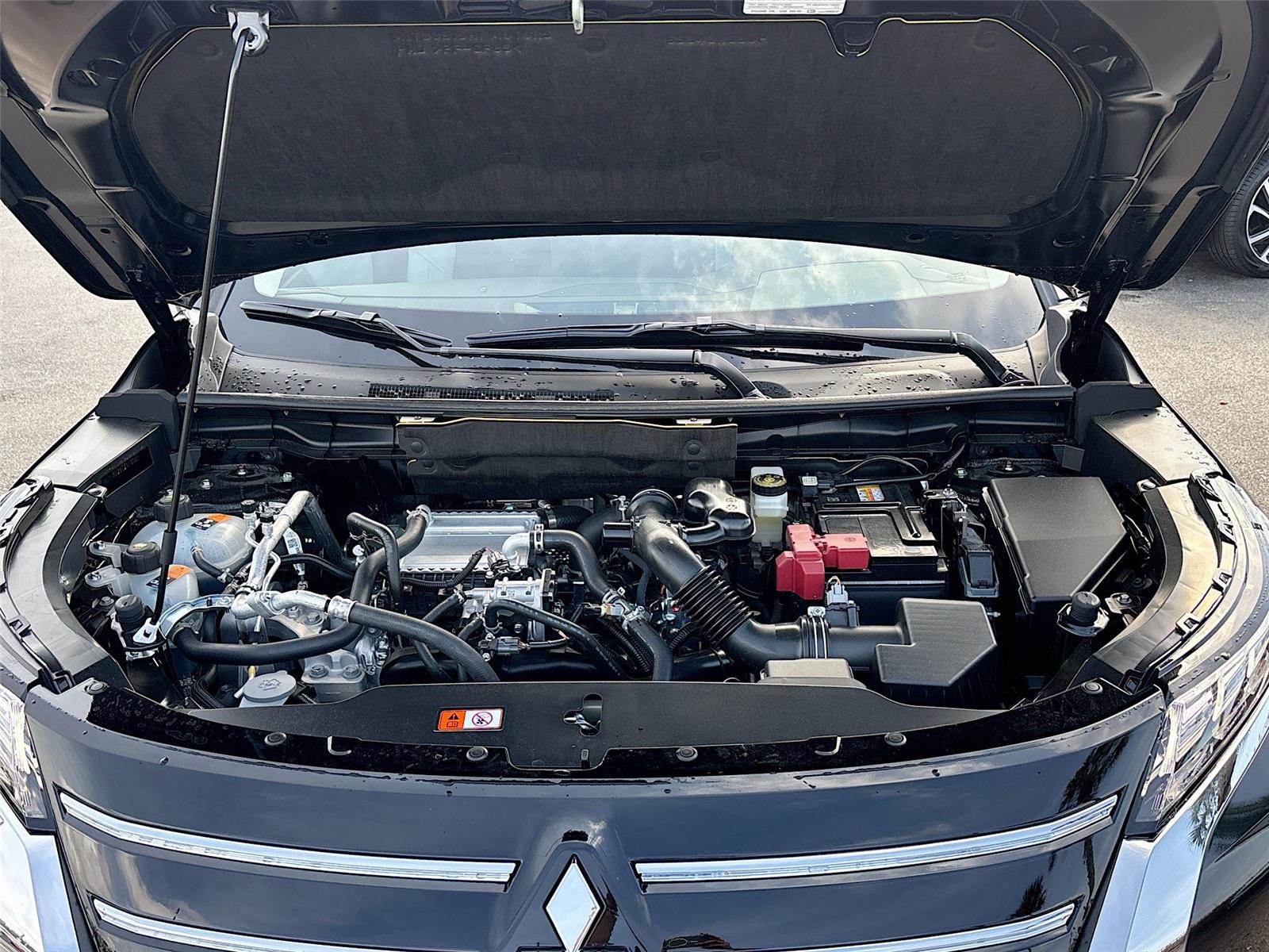 2026 Mitsubishi Outlander SE