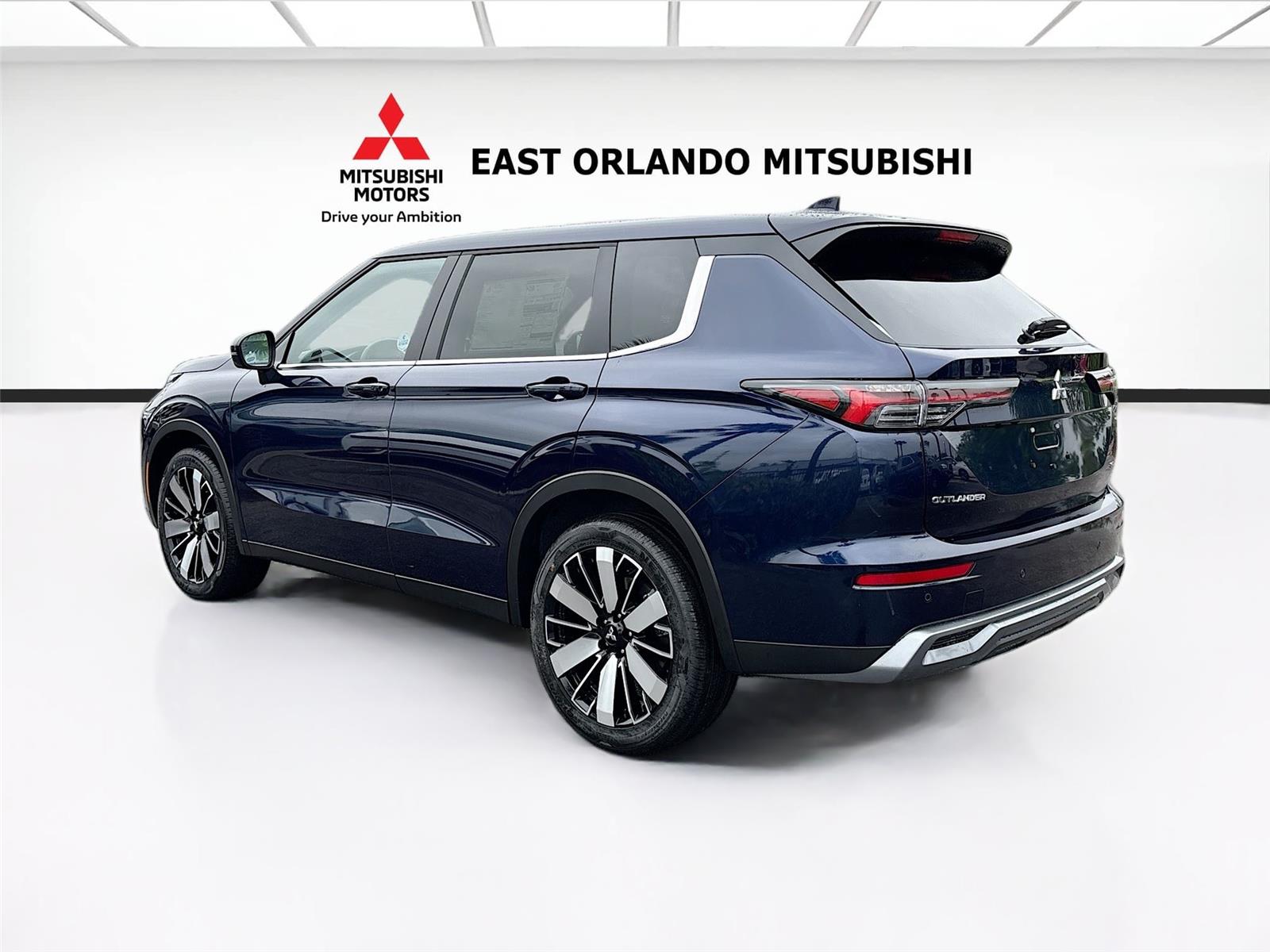 2026 Mitsubishi Outlander SE