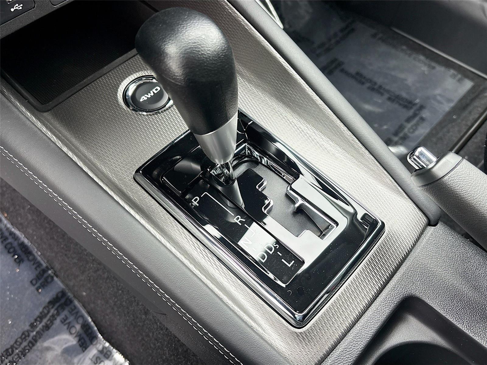 2026 Mitsubishi Outlander Sport ES