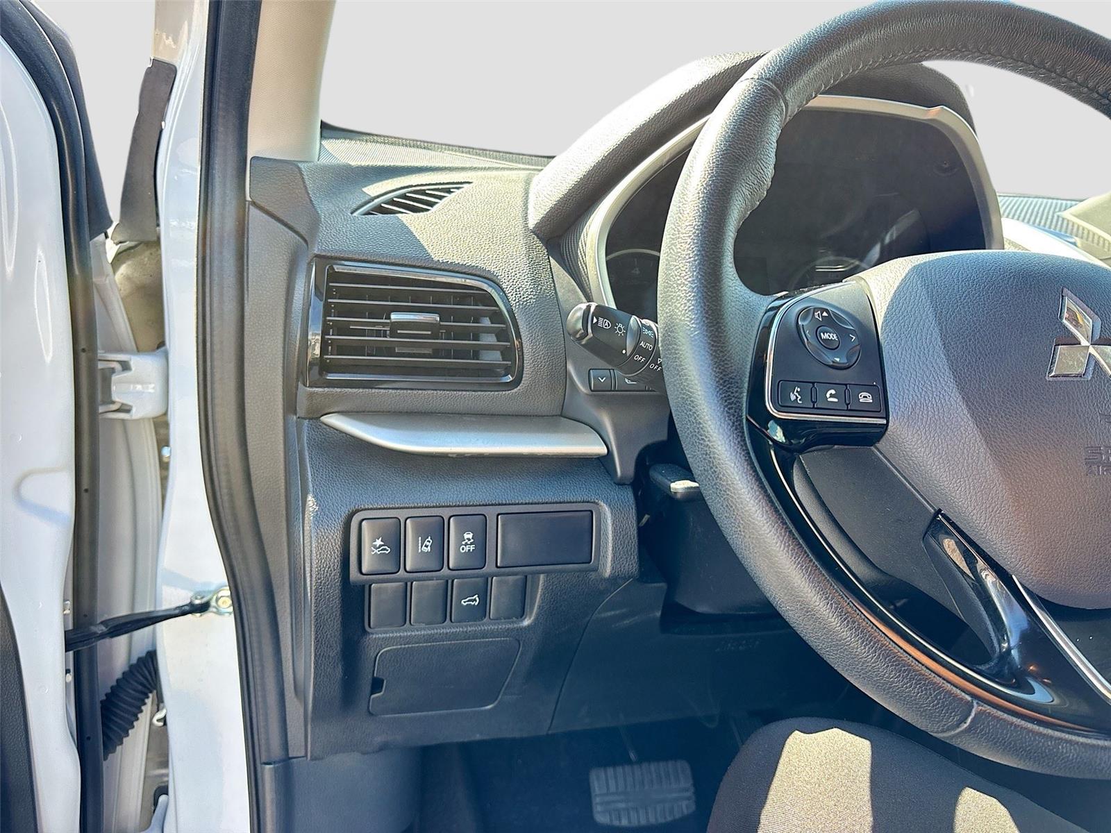 2025 Mitsubishi Eclipse Cross SE