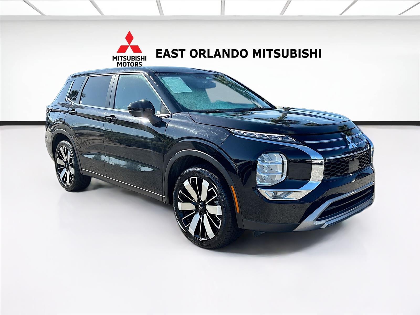 Black Diamond 2025 Mitsubishi Outlander SUV / Crossover Front-Wheel Drive Continuously Variable Transmission