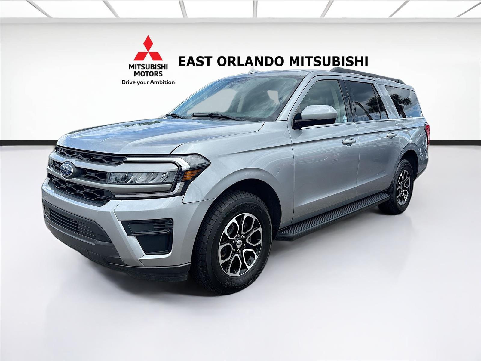 Iconic Silver 2024 Ford Expedition MAX XLT RWD SUV / Crossover 4X2 Automatic