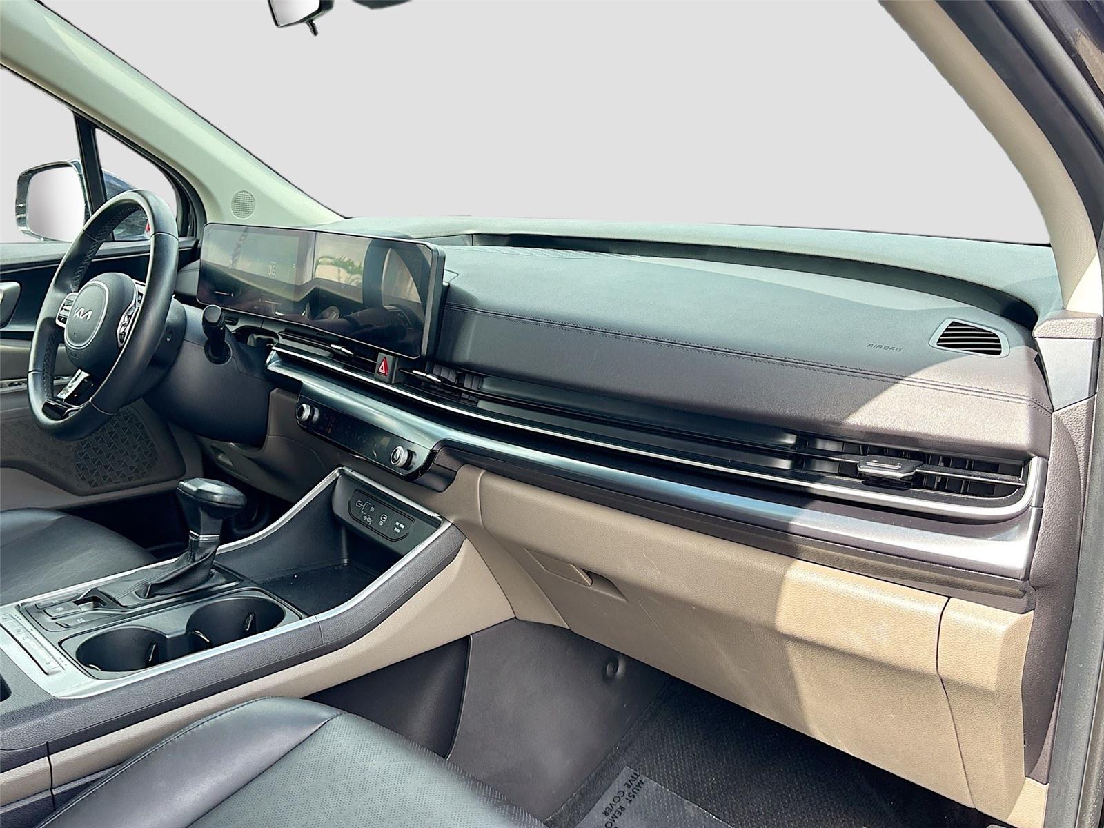 2025 Kia Carnival LXS