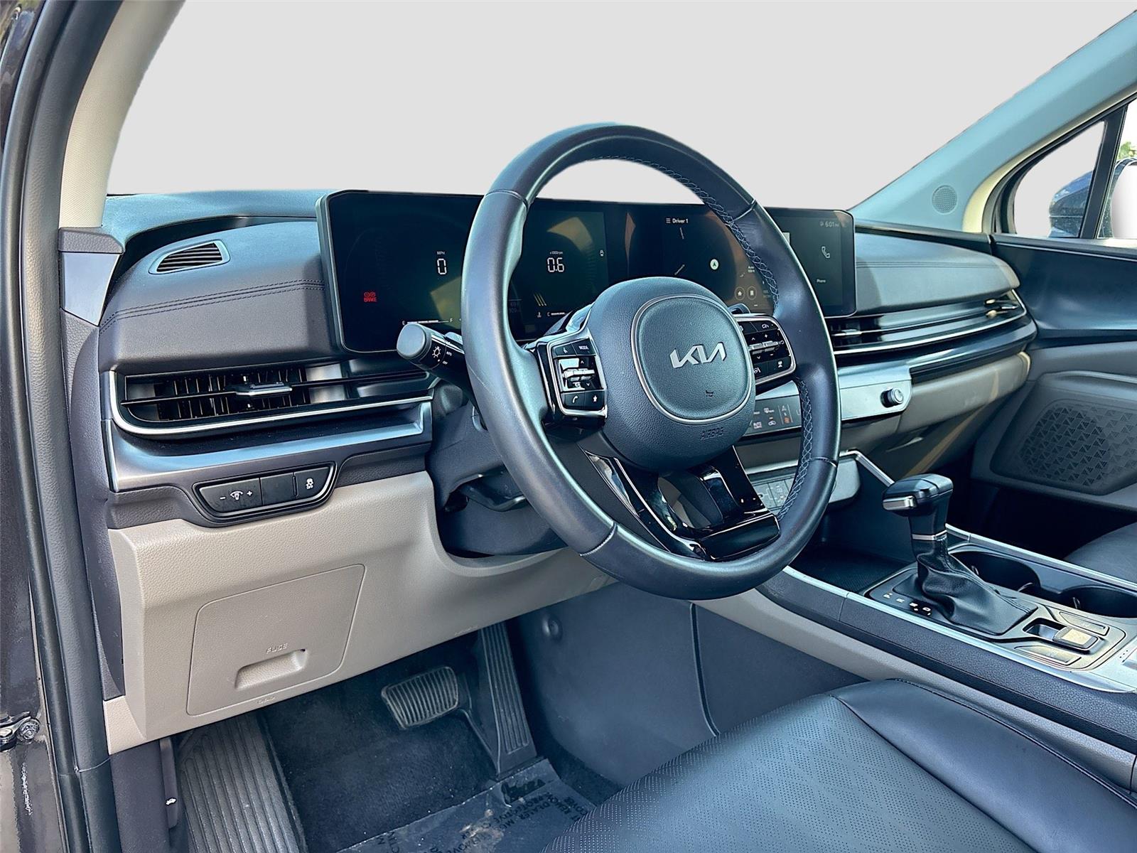 2025 Kia Carnival LXS