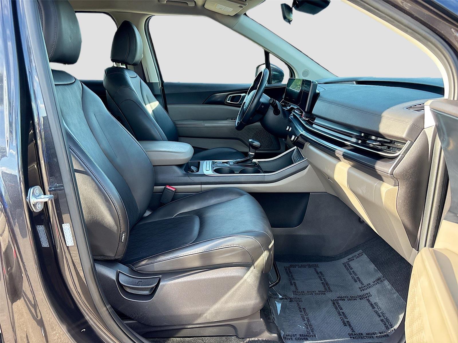 2025 Kia Carnival LXS