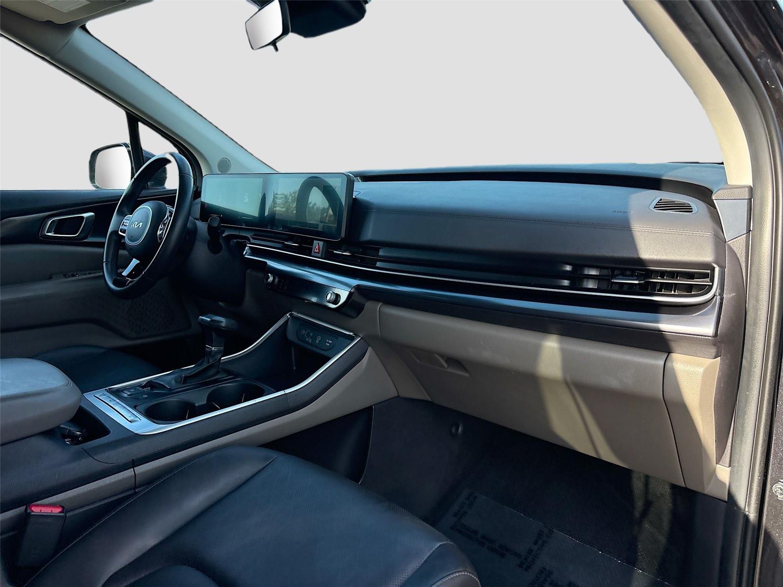2025 Kia Carnival LXS