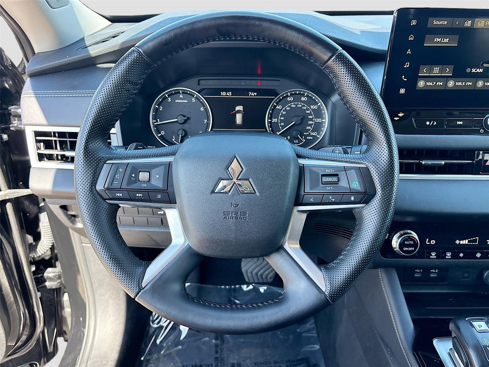 2025 Mitsubishi Outlander SE