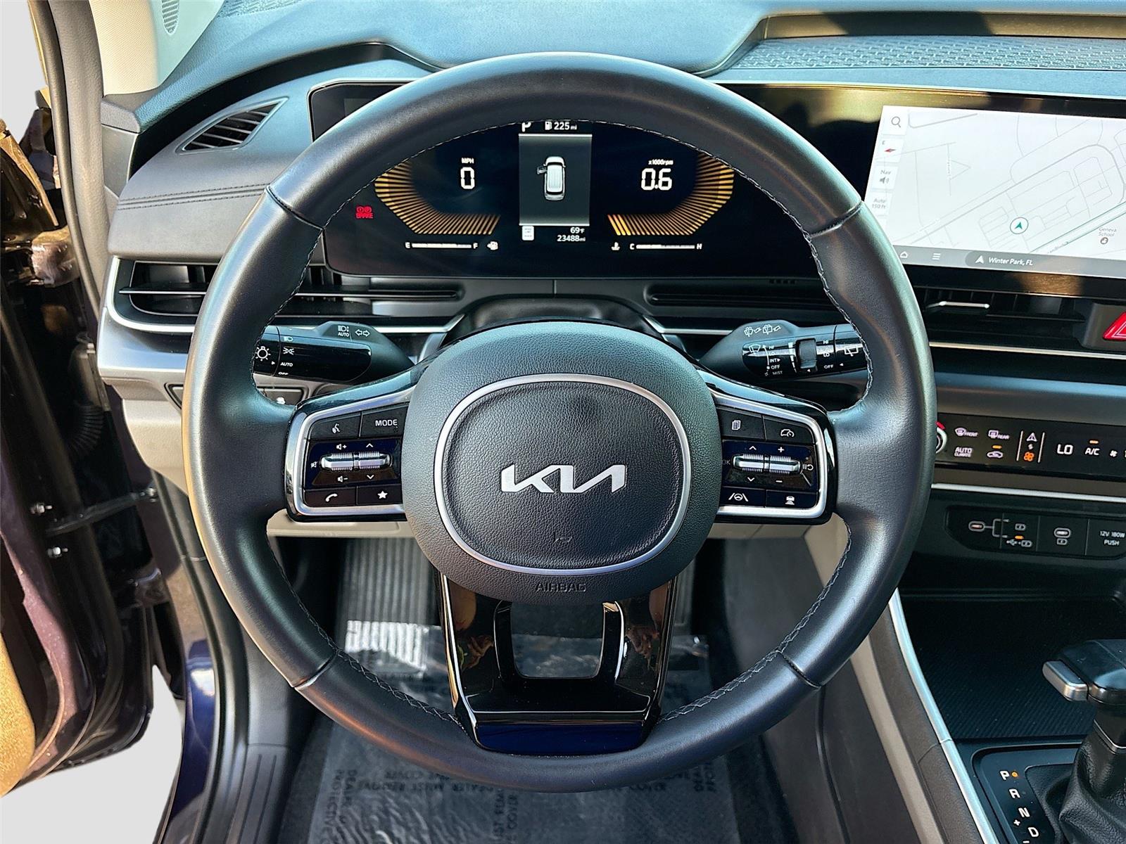2025 Kia Carnival LXS