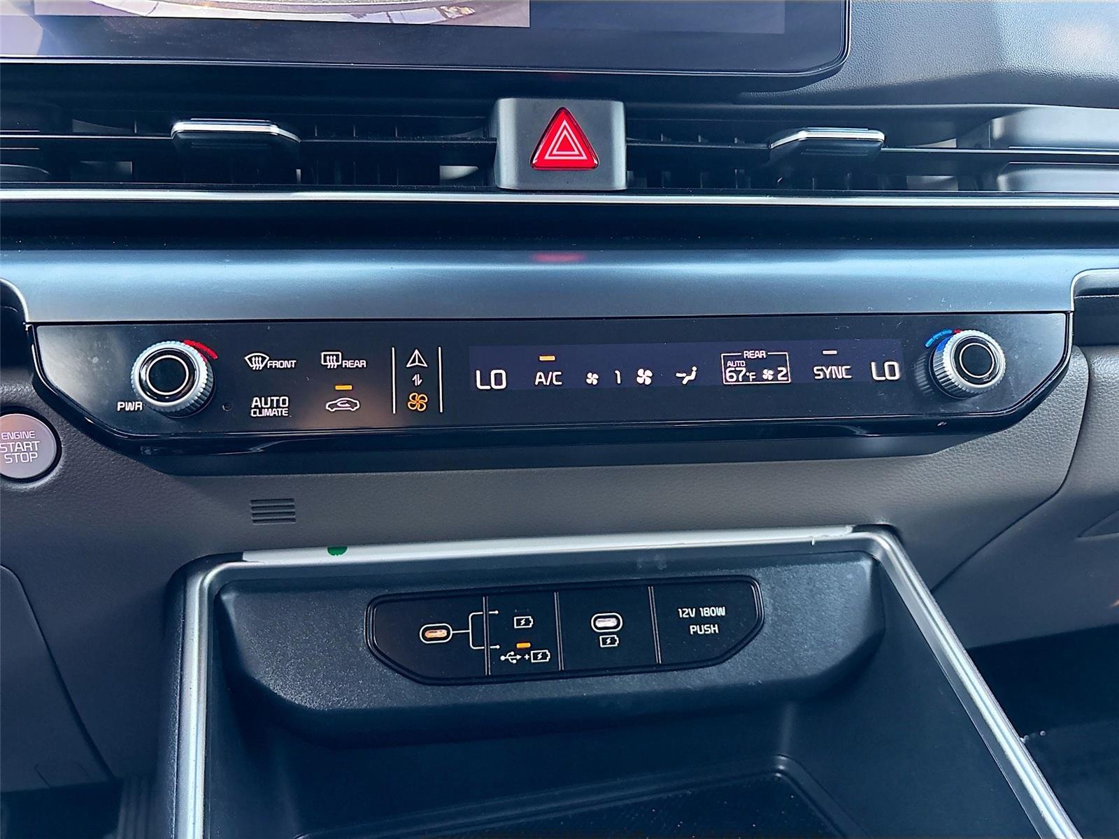 2025 Kia Carnival LXS