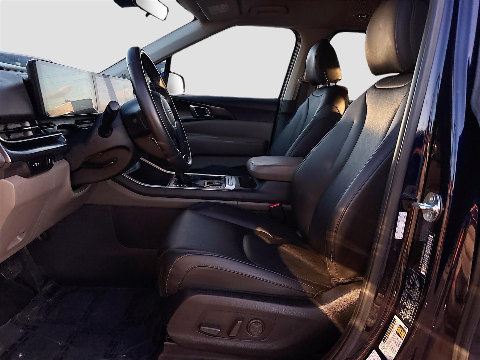 2025 Kia Carnival LXS