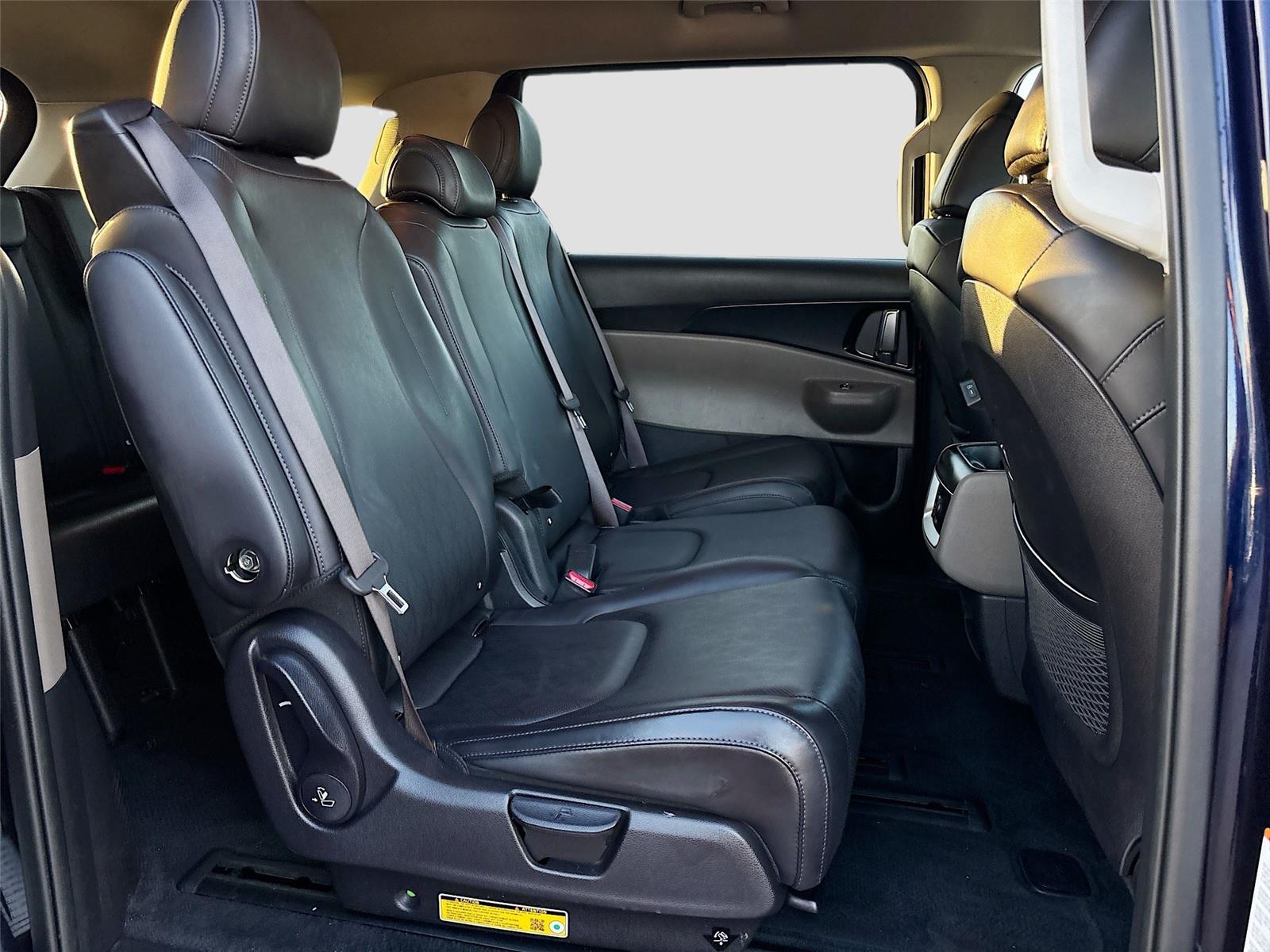 2025 Kia Carnival LXS